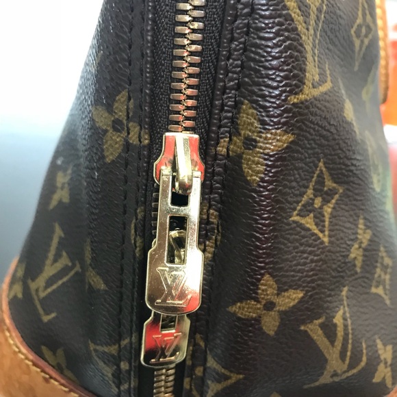 Authentic Louis Vuitton Alma - Picture 3 of 8